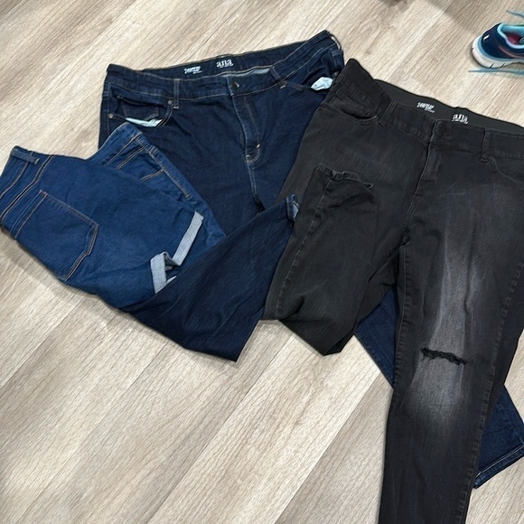 A.N.A lot sz 24W drk blue, blck skinny jeans,1 (time and true)blue shorts EUC - Picture 1 of 12